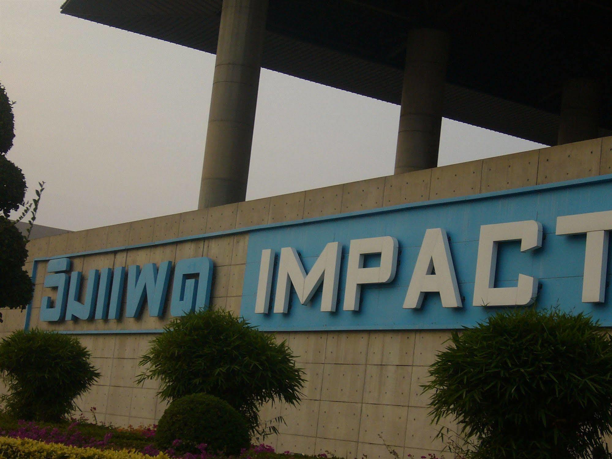 Impact Muang Thong Thani Service Condominium Пак Крет Екстериор снимка
